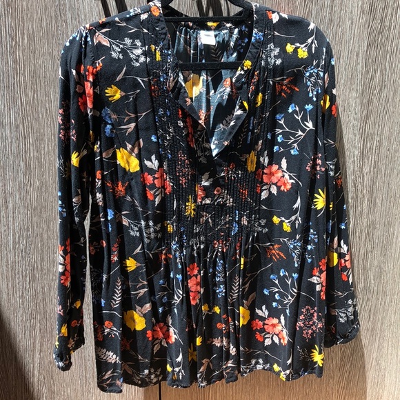 Old Navy Tops - Old Navy top Old Navy Tops - Old Navy top